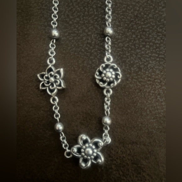 Vintage Brighton Silver Flower Necklace - Picture 1 of 3